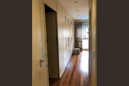 Apartamento à venda com 185m², 4 quartos e 3 vagas