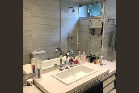 Apartamento à venda com 185m², 4 quartos e 3 vagas