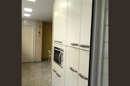 Apartamento à venda com 185m², 4 quartos e 3 vagas