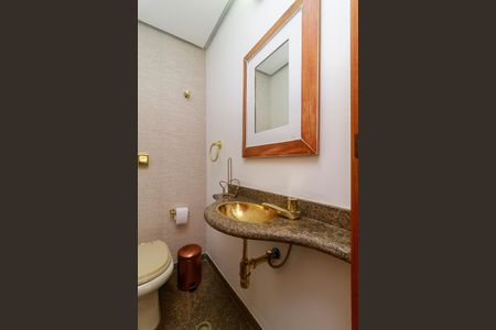 Apartamento à venda com 190m², 3 quartos e 3 vagas Apartamento à venda com 190m², 3 quartos e 3 vagasLavabo