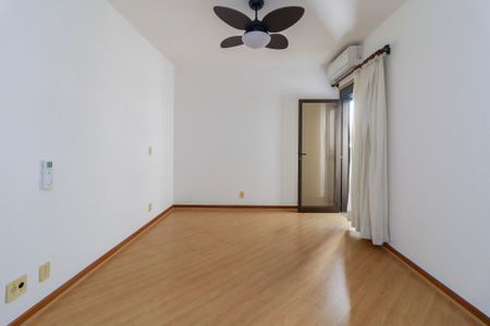Apartamento à venda com 190m², 3 quartos e 3 vagas Apartamento à venda com 190m², 3 quartos e 3 vagasSuíte 1