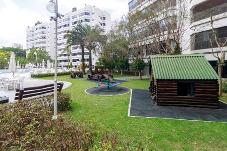 Apartamento à venda com 190m², 3 quartos e 3 vagas Apartamento à venda com 190m², 3 quartos e 3 vagasÁrea comum