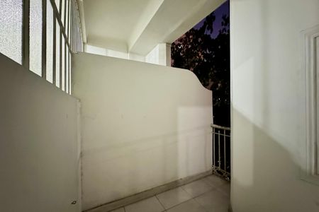 Apartamento à venda com 75m², 2 quartos e sem vaga Apartamento à venda com 75m², 2 quartos e sem vagaVaranda do Quarto 1