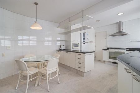 Apartamento à venda com 193m², 3 quartos e 2 vagas
