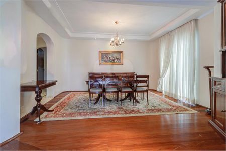Apartamento à venda com 193m², 3 quartos e 2 vagas