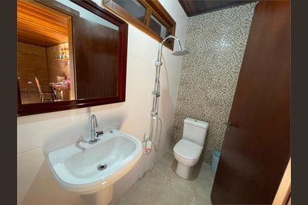 Casa à venda com 248m², 3 quartos e 3 vagas