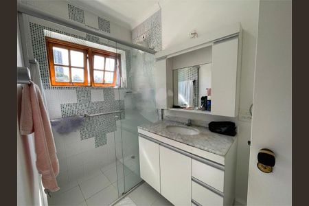 Casa à venda com 248m², 3 quartos e 3 vagas