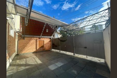 Casa à venda com 248m², 3 quartos e 3 vagas