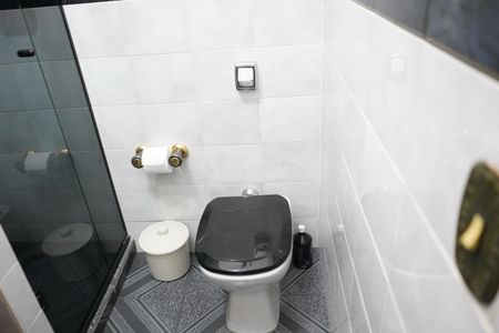 Casa à venda com 267m², 4 quartos e 3 vagasBanheiro da Suíte 1