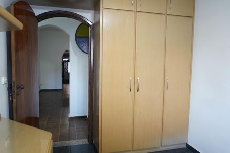 Casa à venda com 267m², 4 quartos e 3 vagasEscritório