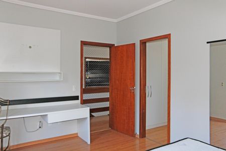 Casa de condomínio para alugar com 300m², 4 quartos e 3 vagasSuíte 2