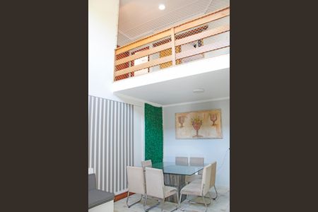 Casa de condomínio para alugar com 300m², 4 quartos e 3 vagasSala de Jantar