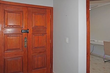 Casa de condomínio para alugar com 300m², 4 quartos e 3 vagasSala