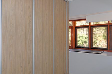 Casa de condomínio para alugar com 300m², 4 quartos e 3 vagasQuarto 1