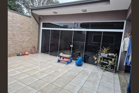 Casa à venda com 306m², 3 quartos e 2 vagas