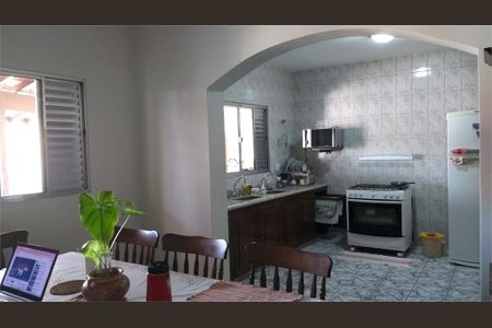 Casa à venda com 276m², 3 quartos e 2 vagas