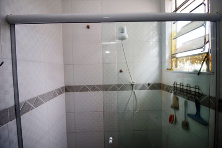 Casa à venda com 110m², 2 quartos e 2 vagasBanheiro