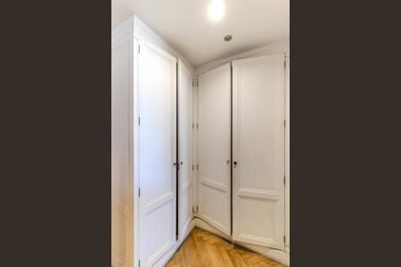 Apartamento à venda com 420m², 4 quartos e 5 vagas Apartamento à venda com 420m², 4 quartos e 5 vagasSuíte 3