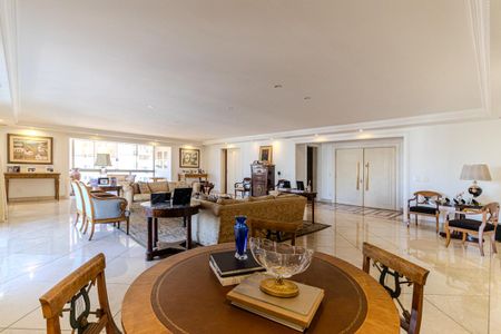 Apartamento à venda com 420m², 4 quartos e 5 vagas Apartamento à venda com 420m², 4 quartos e 5 vagasSala