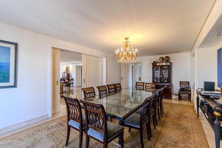 Apartamento à venda com 420m², 4 quartos e 5 vagas Apartamento à venda com 420m², 4 quartos e 5 vagasSala de Jantar