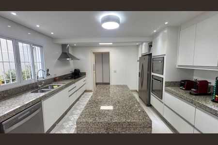 Casa à venda com 160m², 4 quartos e 3 vagas Casa à venda com 160m², 4 quartos e 3 vagasCozinha