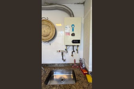 Casa à venda com 160m², 4 quartos e 3 vagas Casa à venda com 160m², 4 quartos e 3 vagasQuintal