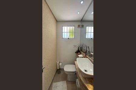 Casa à venda com 160m², 4 quartos e 3 vagas Casa à venda com 160m², 4 quartos e 3 vagasLavabo