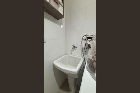 Casa à venda com 160m², 4 quartos e 3 vagas Casa à venda com 160m², 4 quartos e 3 vagasÁrea de Serviço
