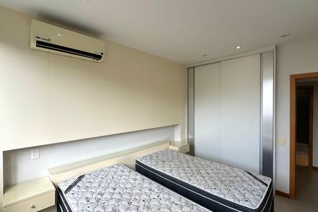 Apartamento à venda com 129m², 3 quartos e sem vaga Apartamento à venda com 129m², 3 quartos e sem vagaQuarto 02