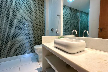 Apartamento à venda com 129m², 3 quartos e sem vaga Apartamento à venda com 129m², 3 quartos e sem vagaBanheiro Social 02