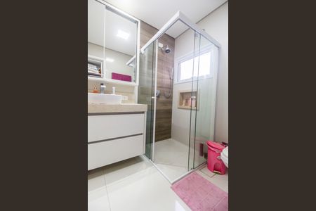 Apartamento à venda com 450m², 4 quartos e 6 vagas Apartamento à venda com 450m², 4 quartos e 6 vagasBanheiro da Suíte 2