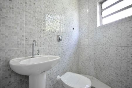 Casa para alugar com 72m², 2 quartos e 1 vagaBanheiro