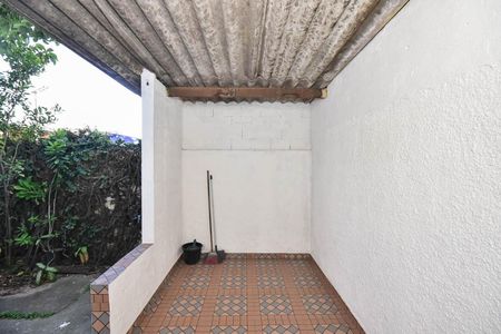 Casa para alugar com 72m², 2 quartos e 1 vagaÁrea de Serviço