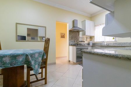 Casa à venda com 304m², 4 quartos e 3 vagasCozinha