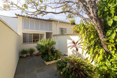 Casa à venda com 304m², 4 quartos e 3 vagasQuintal - Jardim