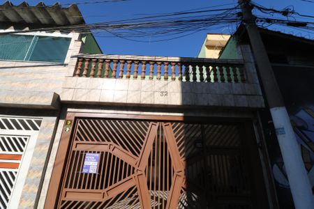 Casa à venda com 140m², 2 quartos e 2 vagasFachada