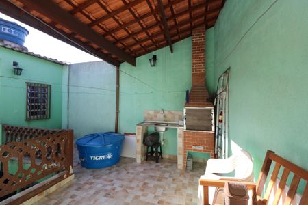 Casa à venda com 140m², 2 quartos e 2 vagasÁrea comum - Churrasqueira