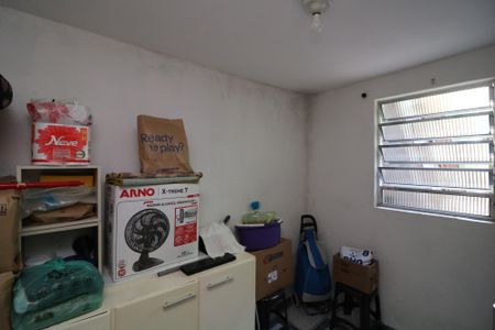 Casa à venda com 140m², 2 quartos e 2 vagasQuarto de Serviço