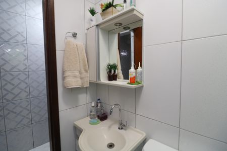 Casa à venda com 140m², 2 quartos e 2 vagasBanheiro