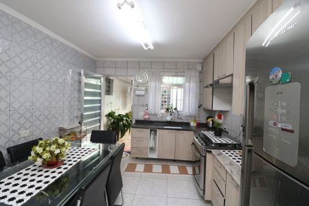 Casa à venda com 140m², 2 quartos e 2 vagasCozinha