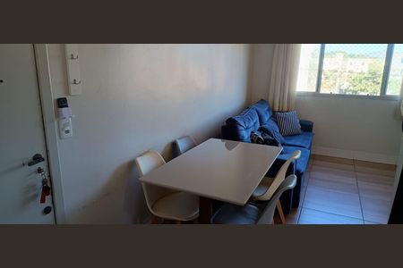 Apartamento à venda com 60m², 3 quartos e 1 vaga Apartamento à venda com 60m², 3 quartos e 1 vagaSala