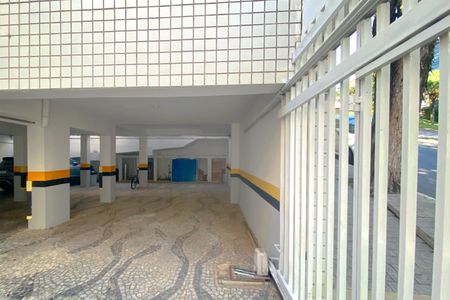 Apartamento à venda com 157m², 3 quartos e 2 vagas Apartamento à venda com 157m², 3 quartos e 2 vagasVagas