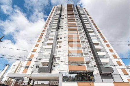 Apartamento à venda com 81m², 2 quartos e 1 vaga Apartamento à venda com 81m², 2 quartos e 1 vagaFachada e portaria