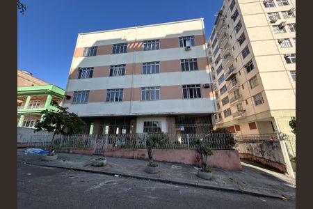 Apartamento à venda com 57m², 2 quartos e 1 vagaFachada