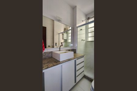 Apartamento à venda com 76m², 2 quartos e 1 vagaBanheiro Corredor