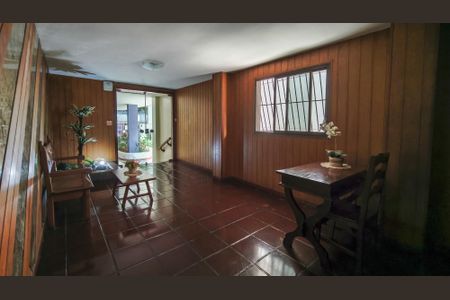 Apartamento à venda com 76m², 2 quartos e 1 vagaFachada e portaria