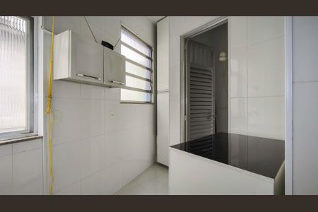 Apartamento à venda com 76m², 2 quartos e 1 vagaÁrea de Serviço