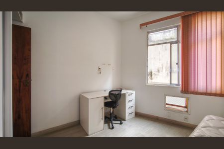 Apartamento à venda com 76m², 2 quartos e 1 vagaQuarto 2