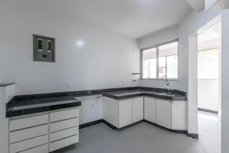 Apartamento à venda com 169m², 4 quartos e 2 vagasCozinha