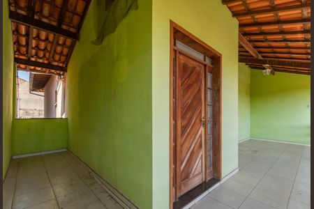 Casa à venda com 285m², 4 quartos e 4 vagas Casa à venda com 285m², 4 quartos e 4 vagasSala 2 - Varanda